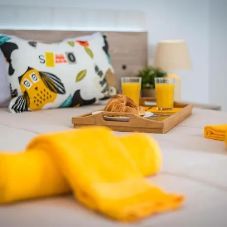Villa Playa De Fanabe Sleeps 8 With Pool Air Con And Wifi *