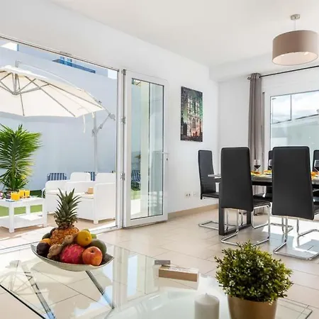 Playa De Fanabe Sleeps 8 With Pool Air Con And Wifi *
