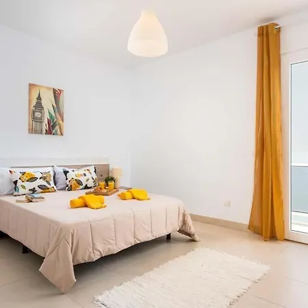 Villa Playa De Fanabe Sleeps 8 With Pool Air Con And Wifi Costa Adeje (Tenerife)
