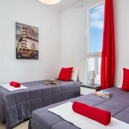 Villa Playa De Fanabe Sleeps 8 With Pool Air Con And Wifi Costa Adeje (Tenerife)