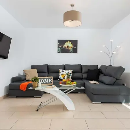 Playa De Fanabe Sleeps 8 With Pool Air Con And Wifi Villa Costa Adeje (Tenerife)