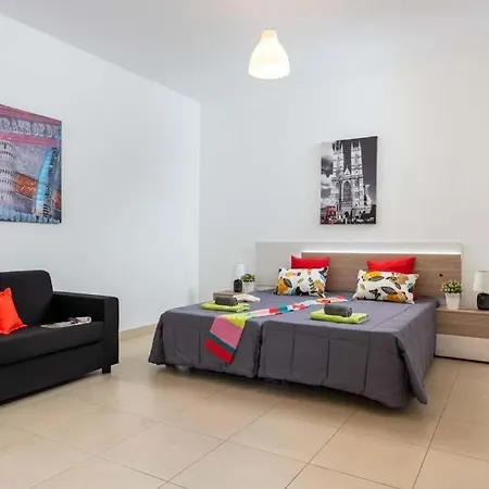 Playa De Fanabe Sleeps 8 With Pool Air Con And Wifi Villa